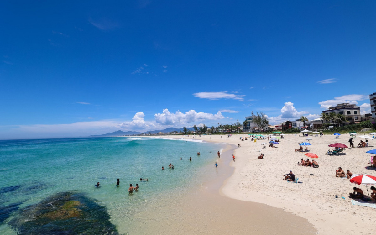 Saquarema hasteia Bandeira Azul em Itaúna, Prainha e Praia da Vila