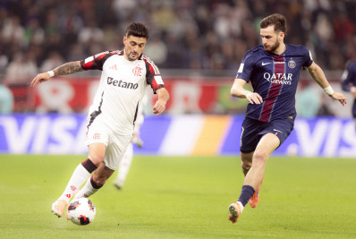 Arrascaeta analisa derrota do Flamengo para o PSG: 'Faltou perna'