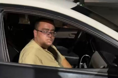 Justiça mantém prisão de réu por perseguir atriz Isis Valverde após audiência de custódia 