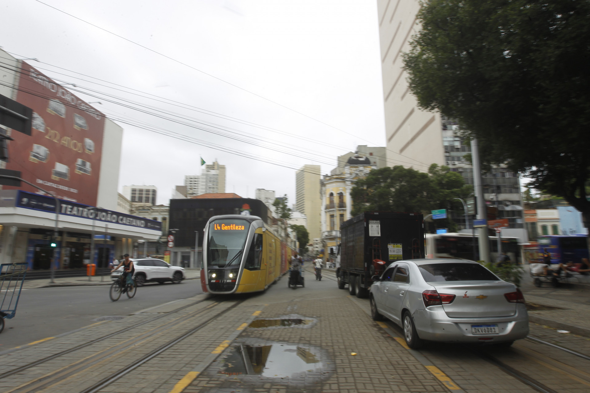 Movimentação no Centro do Rio de Janeiro, nesta quarta-feira (17). - Reginaldo Pimenta/Agência O Dia