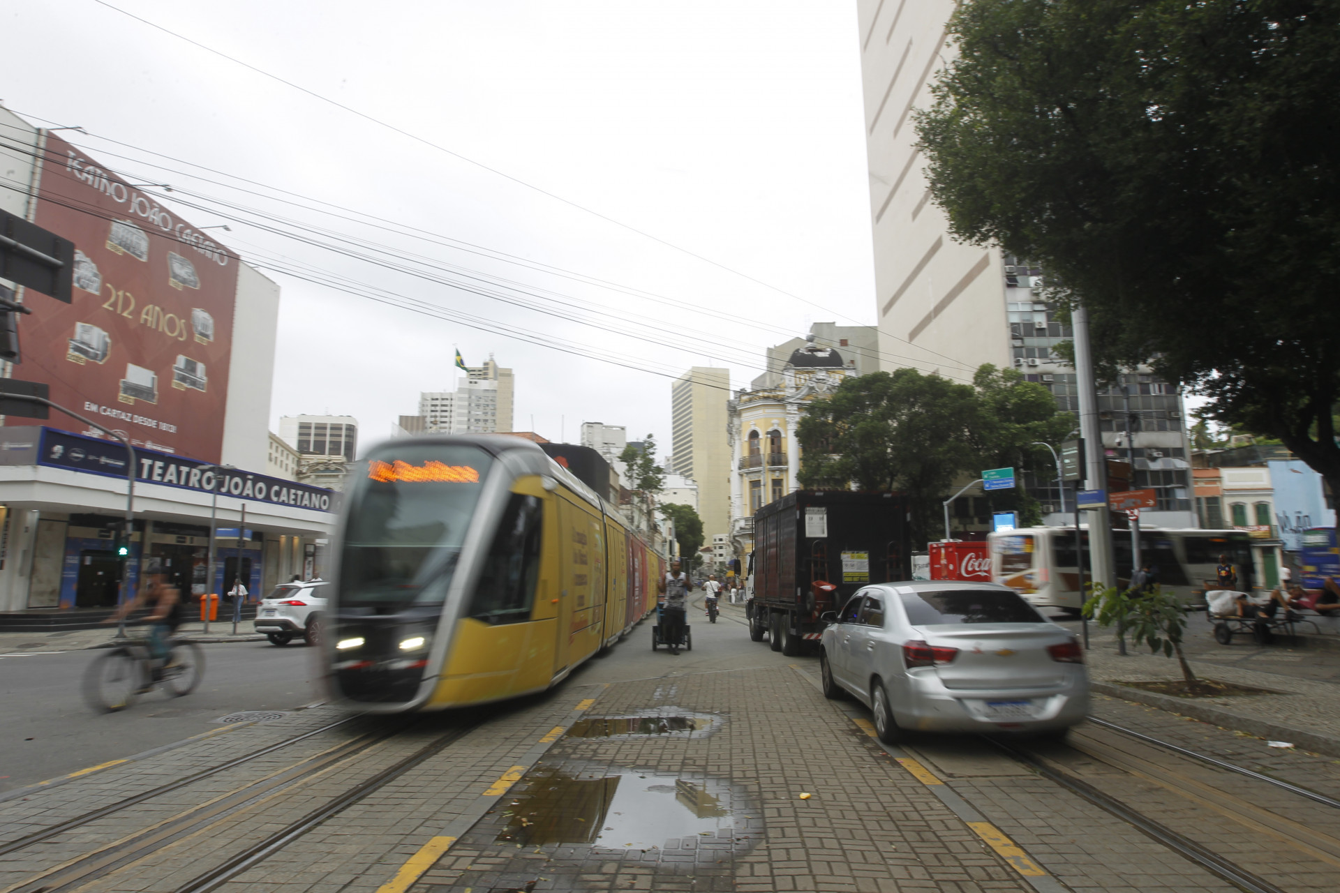 Movimentação no Centro do Rio de Janeiro, nesta quarta-feira (17). - Reginaldo Pimenta/Agência O Dia