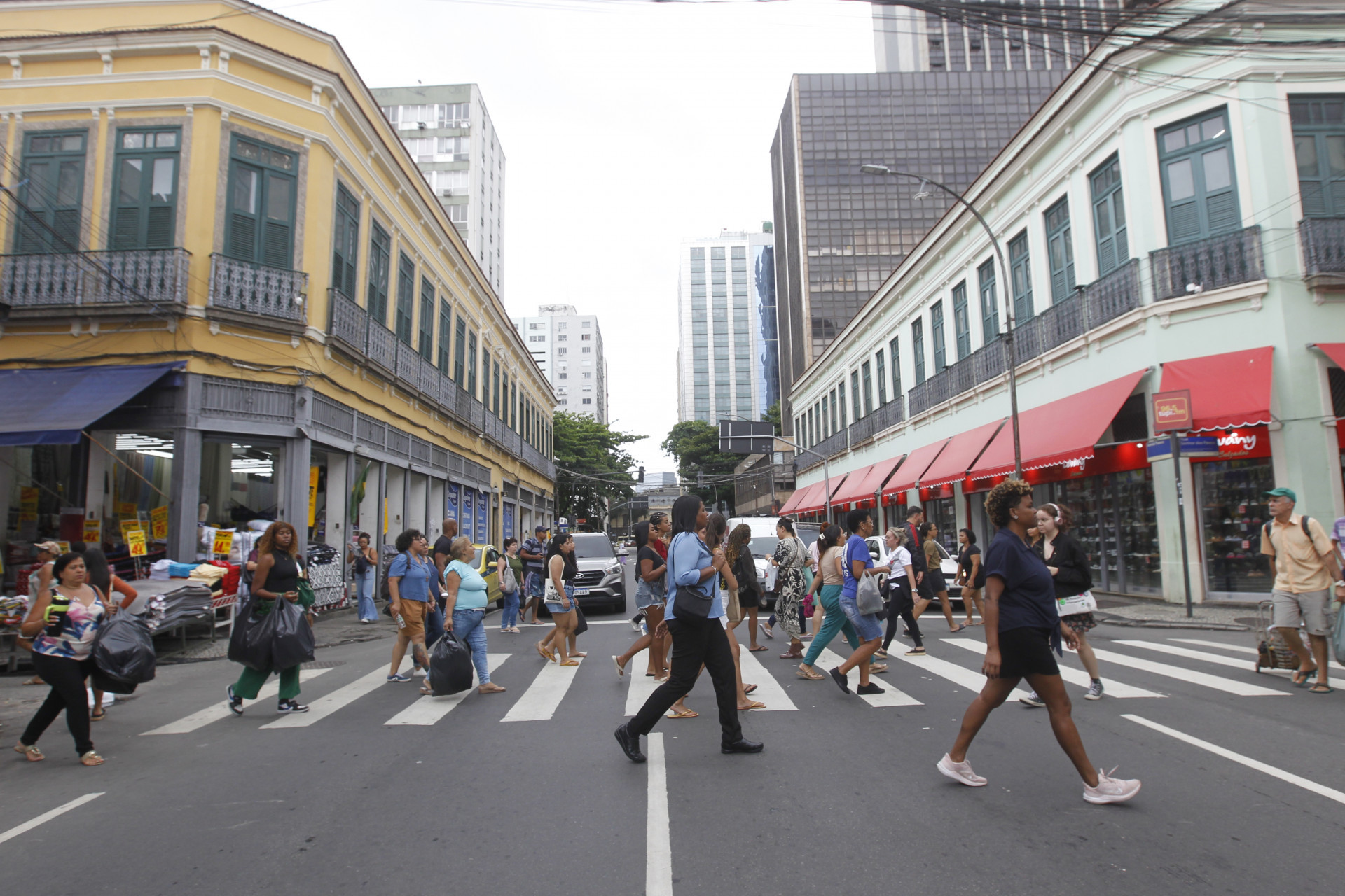 Movimentação no Centro do Rio de Janeiro, nesta quarta-feira (17). - Reginaldo Pimenta/Agência O Dia