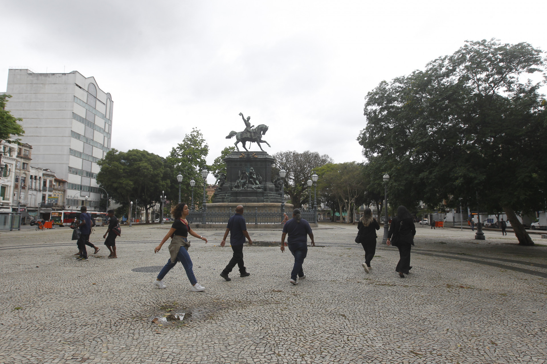 Movimentação no Centro do Rio de Janeiro, nesta quarta-feira (17). - Reginaldo Pimenta/Agência O Dia