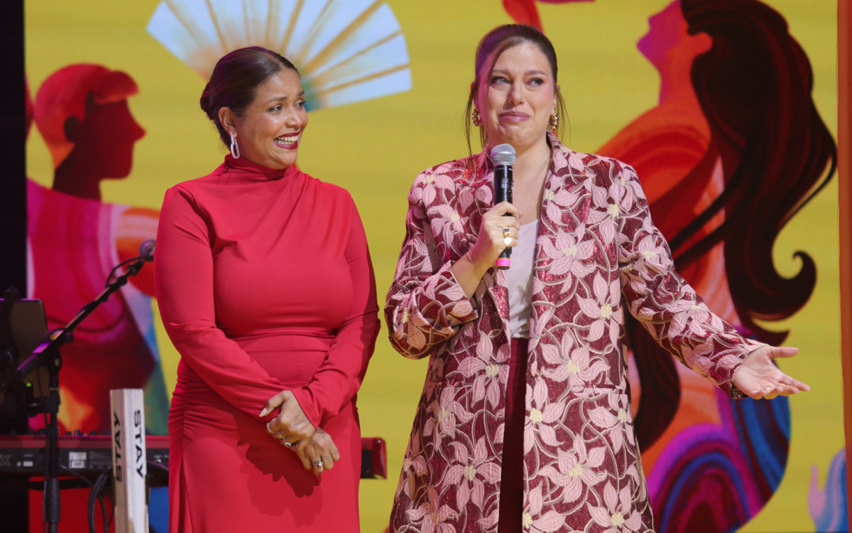 Jude Paulla e Malu Barbosa homenageiam Preta Gil no WME Awards