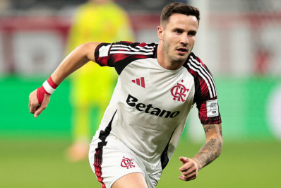 Saúl pode desfalcar o Flamengo no início de 2026 por possível cirurgia