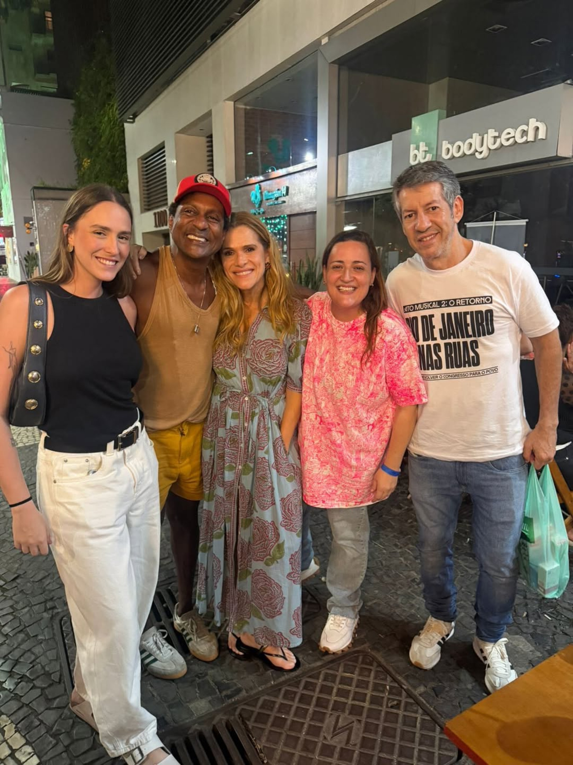 Luís Miranda abre álbum da semana ao lado de outros famosos - Reprodução / Instagram