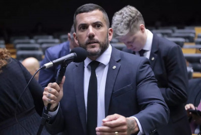 Requerimento de CPMI do Master já tem assinaturas de 198 deputados e 34 senadores