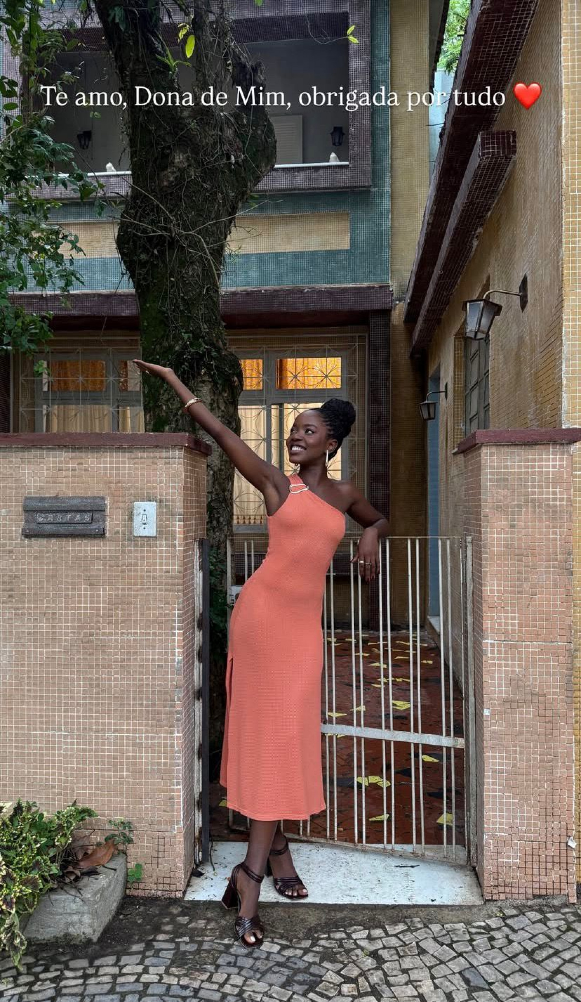 Clara Moneke se despede dos bastidores de gravação de ?Dona de Mim? - Reprodução/Instagram