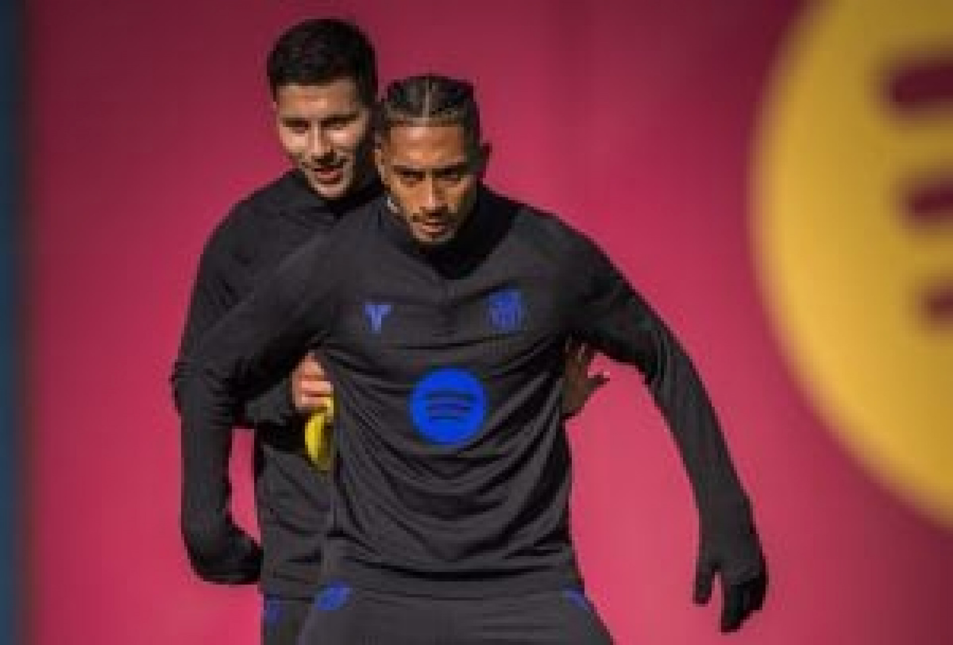 Arrascaeta surge em lista dos 100 melhores jogadores do mundo; confira