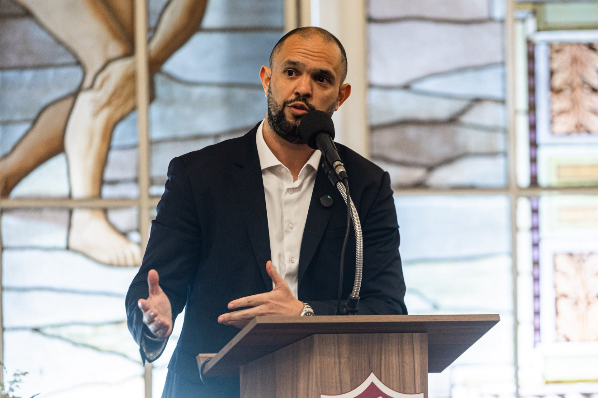 Presidente cita falta de critério ao reclamar de gol anulado do Fluminense