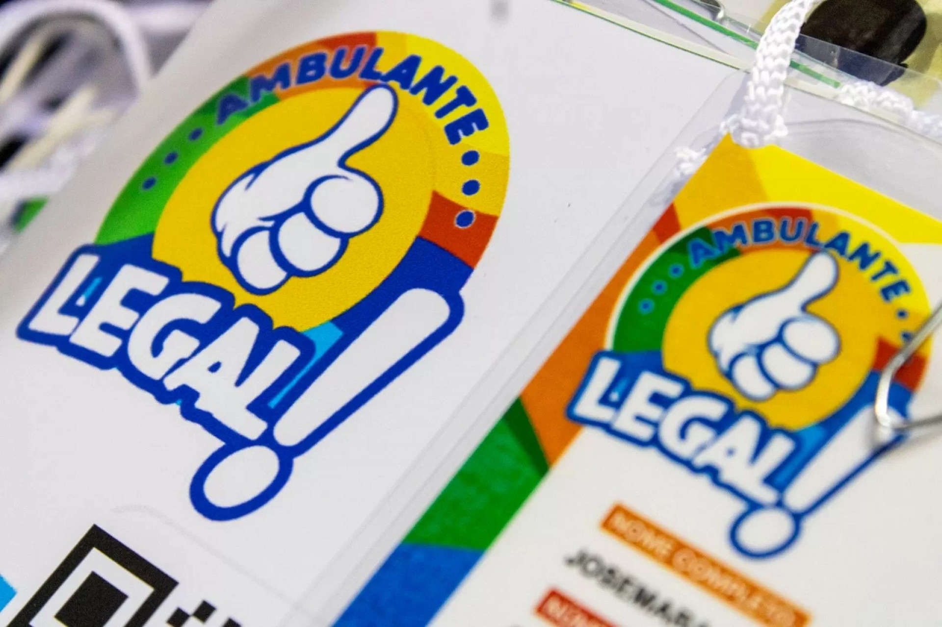 Cerimônia para entrega dos crachás aos ambulantes  - Ascom