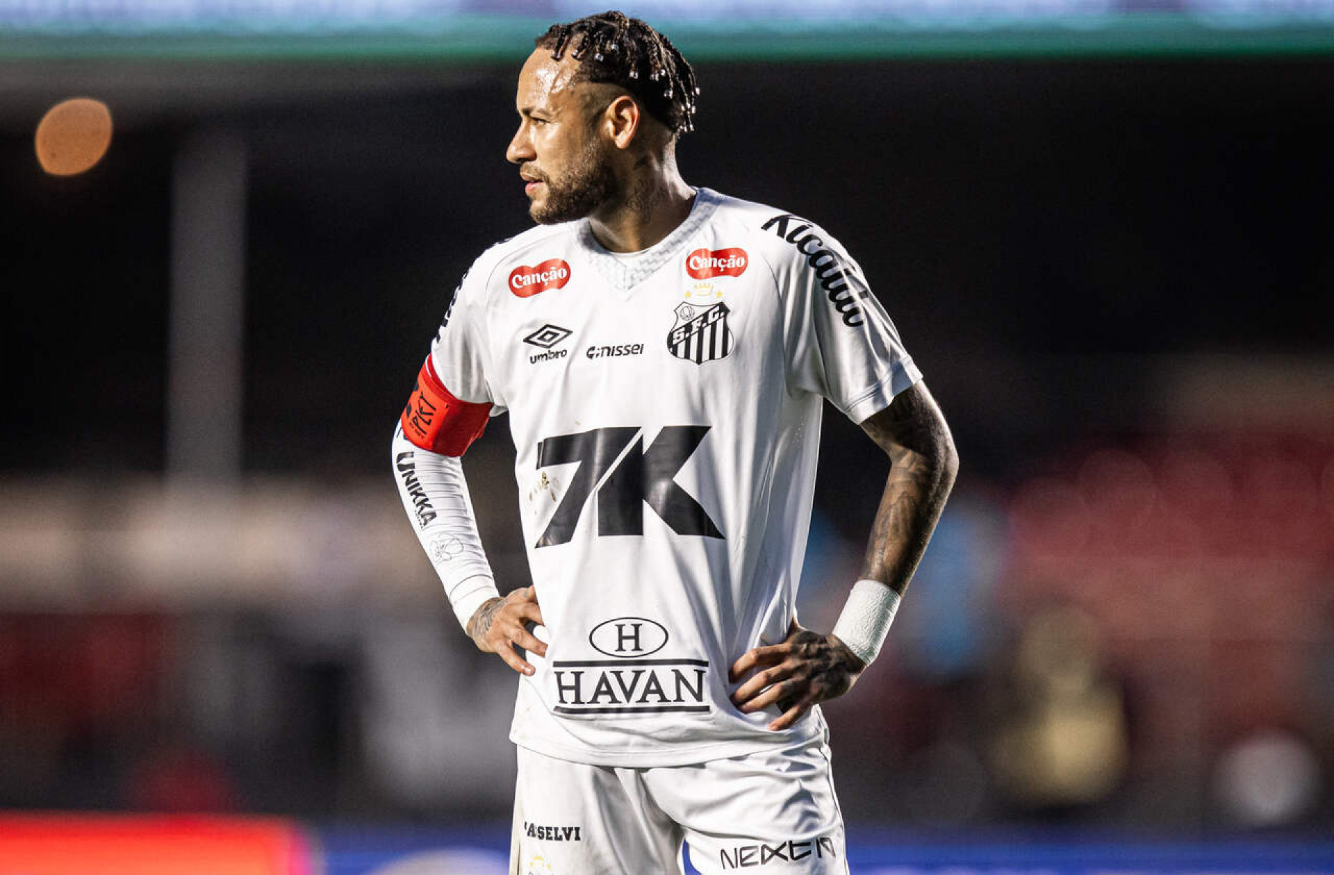 Diretor diz que dinheiro n&atilde;o &eacute; o problema para Neymar renovar com o Santos