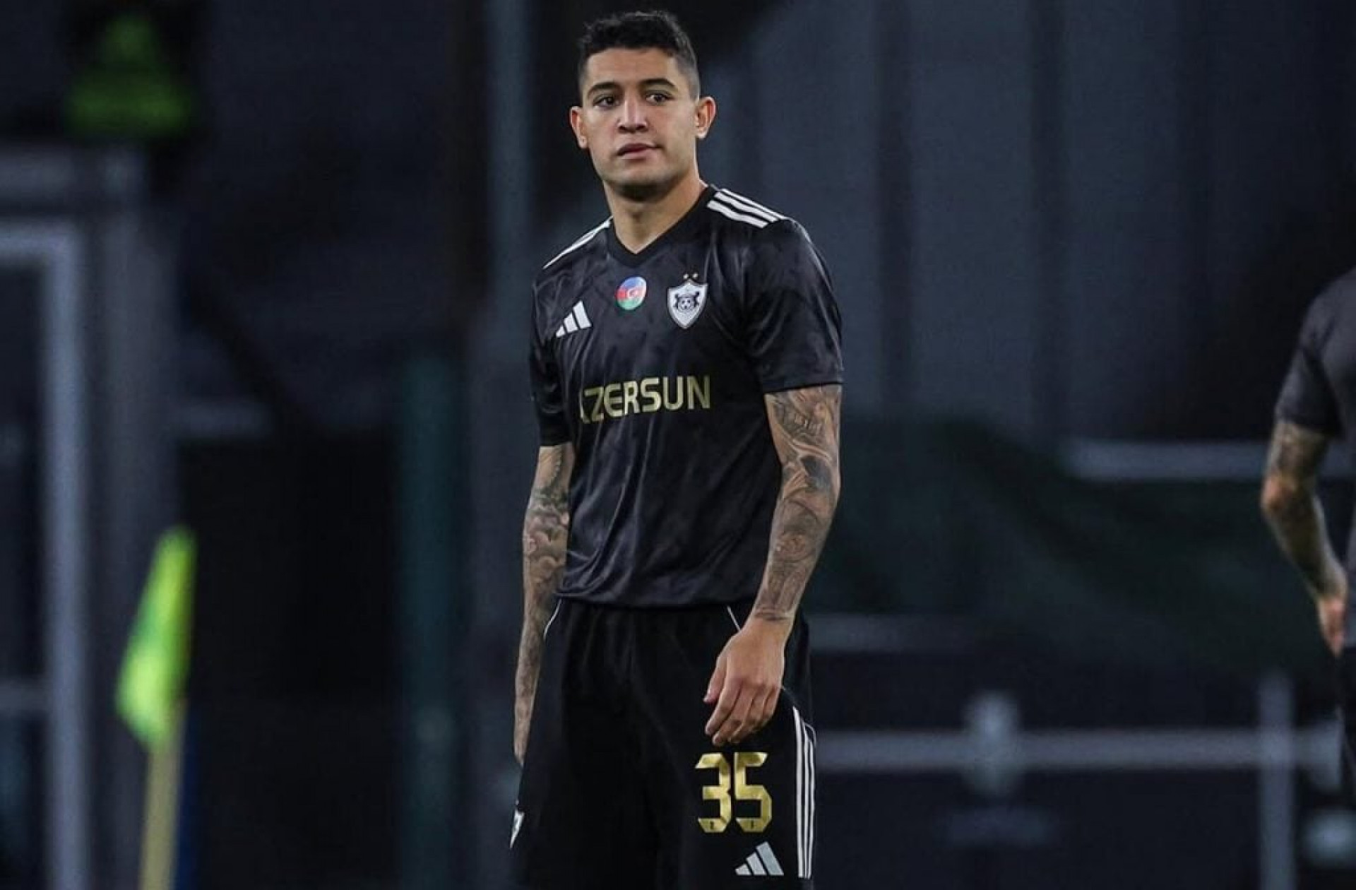 Botafogo tenta a contrata&ccedil;&atilde;o de volante do Qarabag