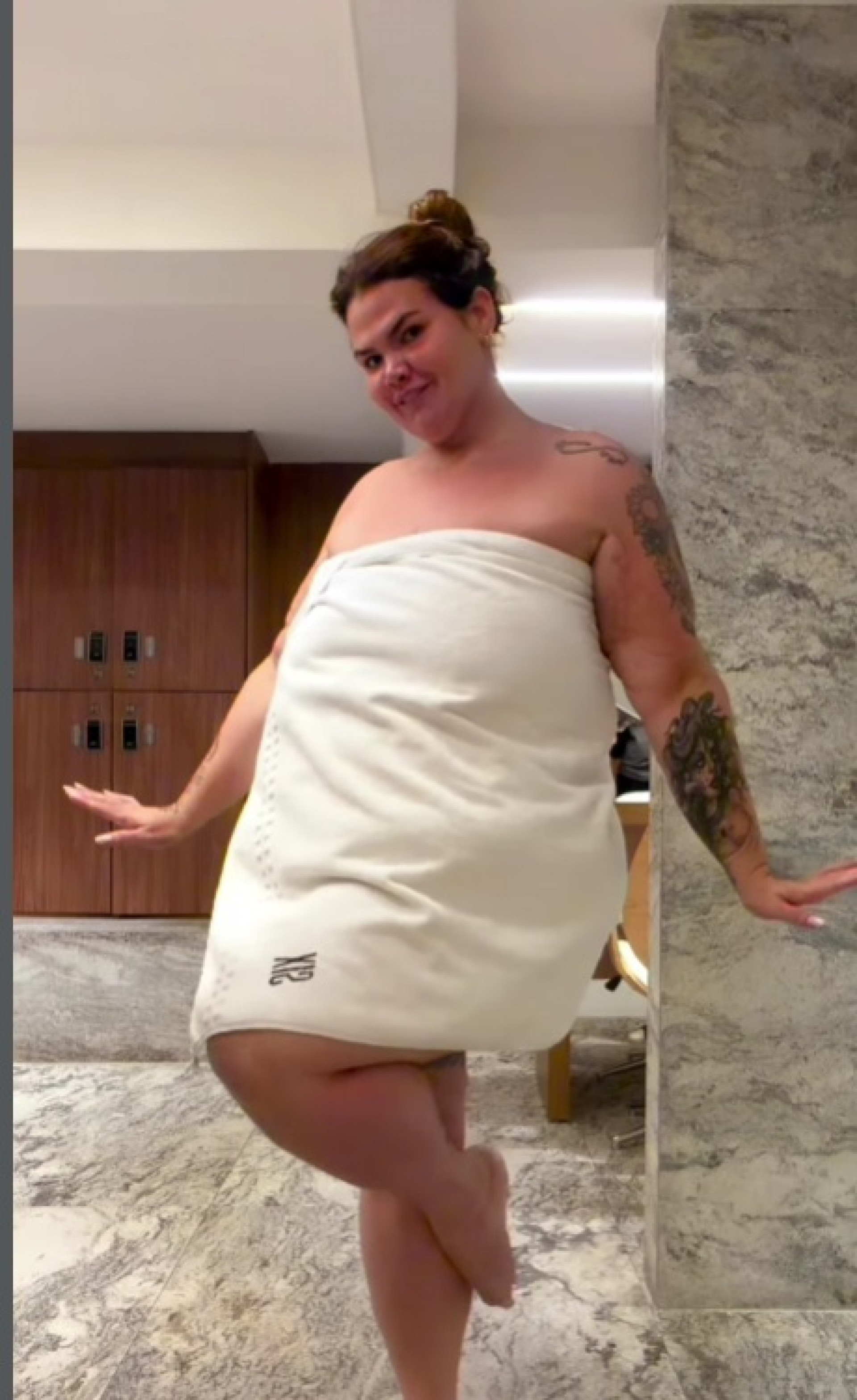 Thais Cala inicia vídeo de 'Arrume-se comigo' - Reprodução / Instagram