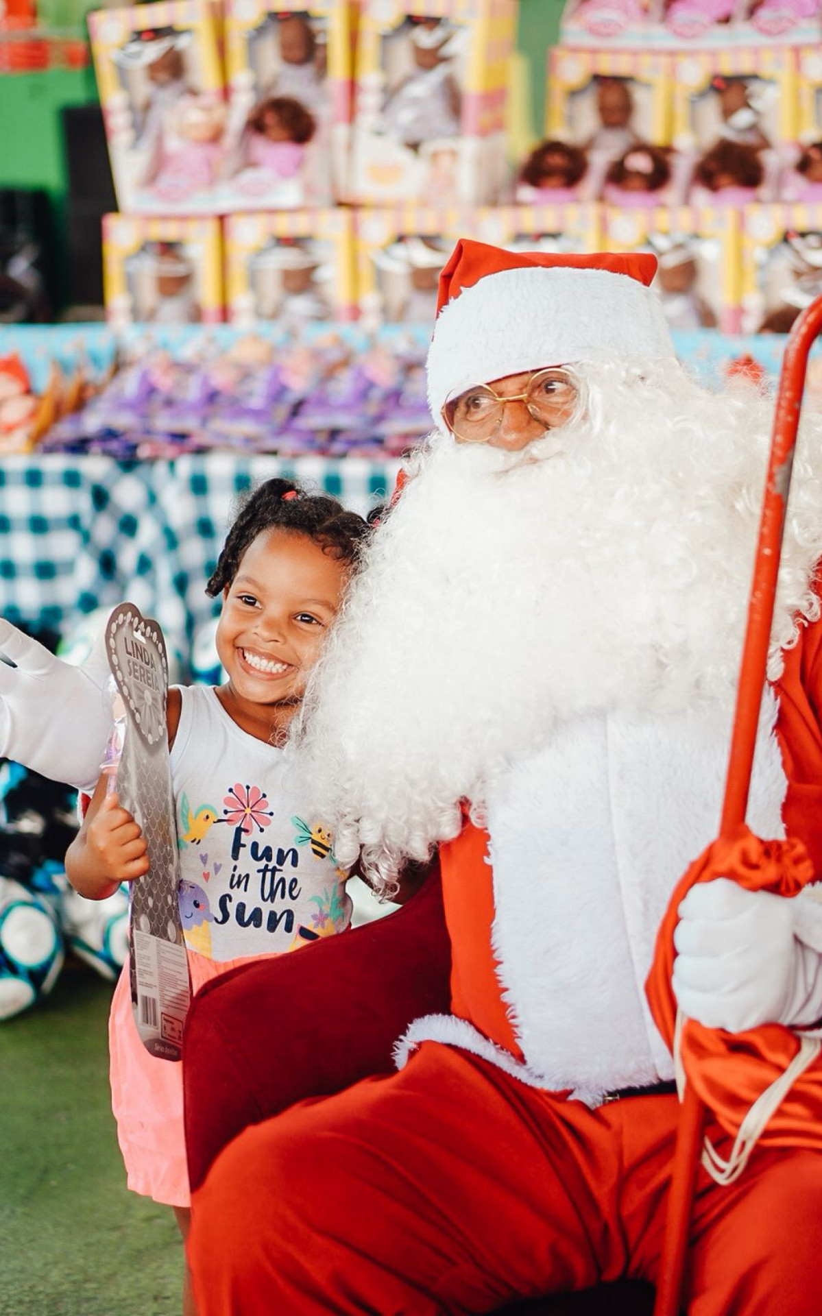 Imperatriz Leopoldinense promove ação de Natal para crianças