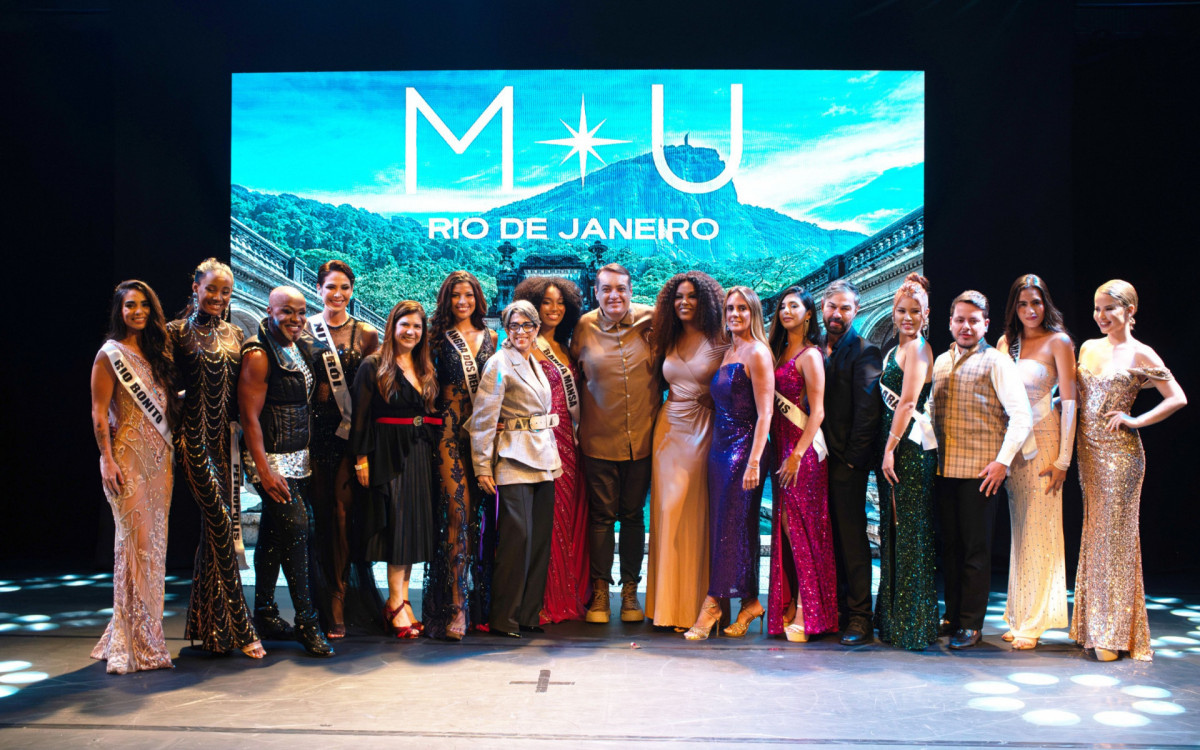 Registro oficial com jurados, candidatas e apresentadores: Andrei Lara e Julie Alves comandaram a noite do Miss Rio de Janeiro 2026