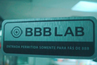Primeira chamada do 'BBB 26' revela novidades, spoilers e agita web