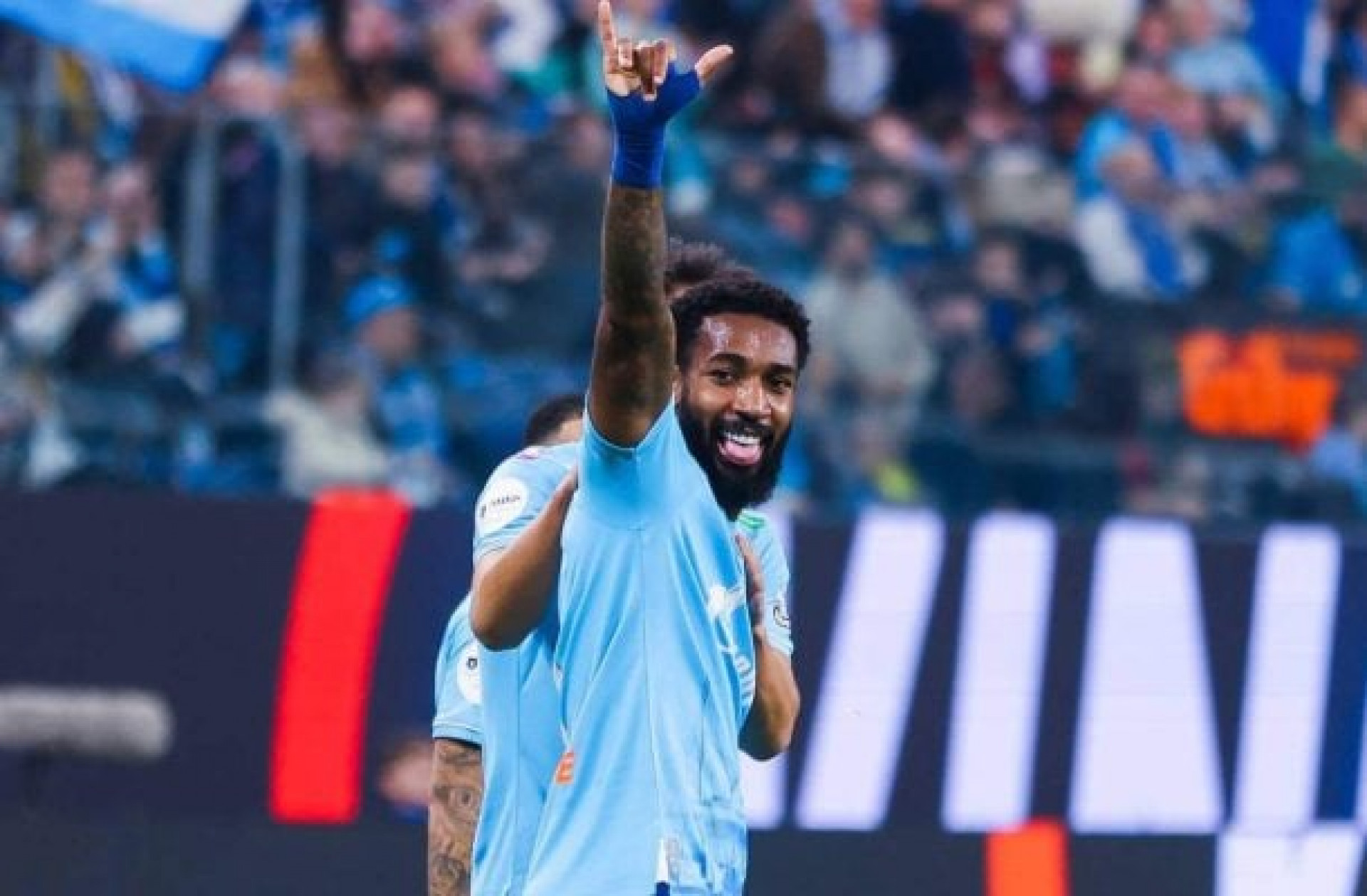 Cruzeiro negocia a contrata&ccedil;&atilde;o de Gerson; Zenit quer incluir zagueiro