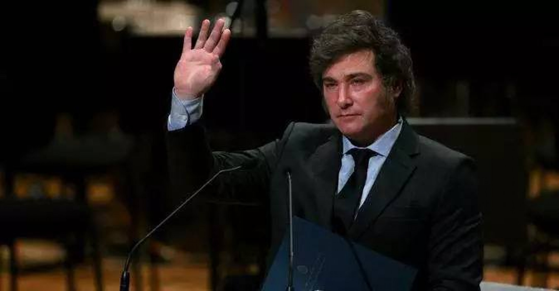 Milei em evento do PL tem efeito negativo para Flávio, diz pesquisa