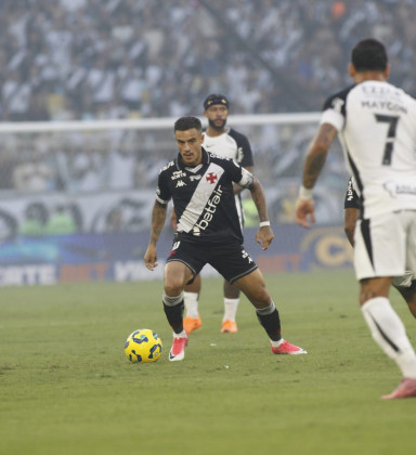 Vasco luta bastante, mas perde para o Corinthians na final da Copa do Brasil