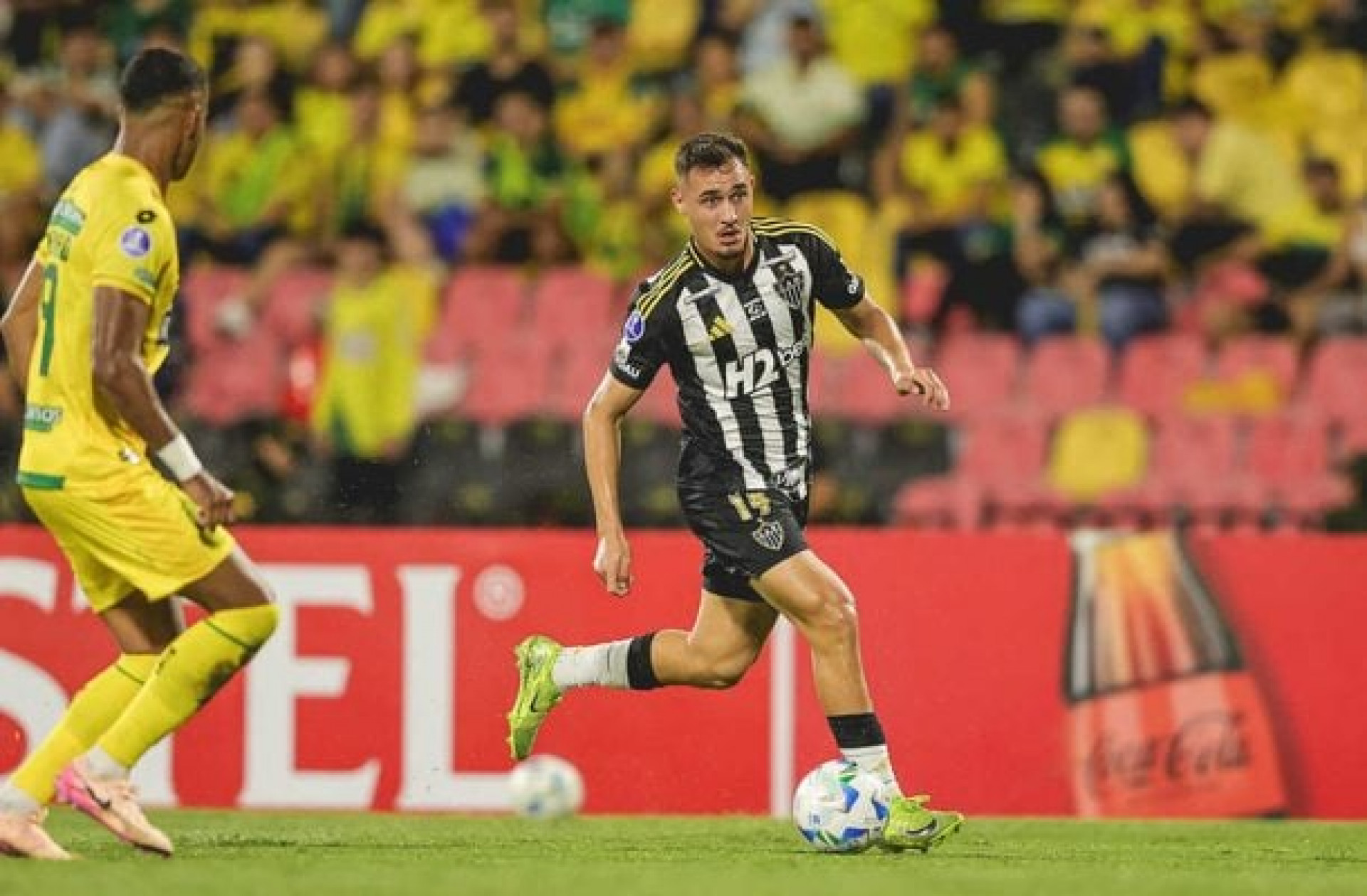 Atl&eacute;tico empresta Jo&atilde;o Marcelo a clube do futebol &aacute;rabe