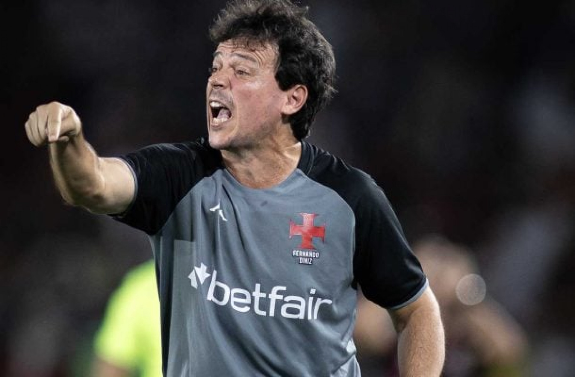 Diniz lamenta descuido do Vasco na marca&ccedil;&atilde;o e vice da Copa do Brasil: “Sabor de tristeza”