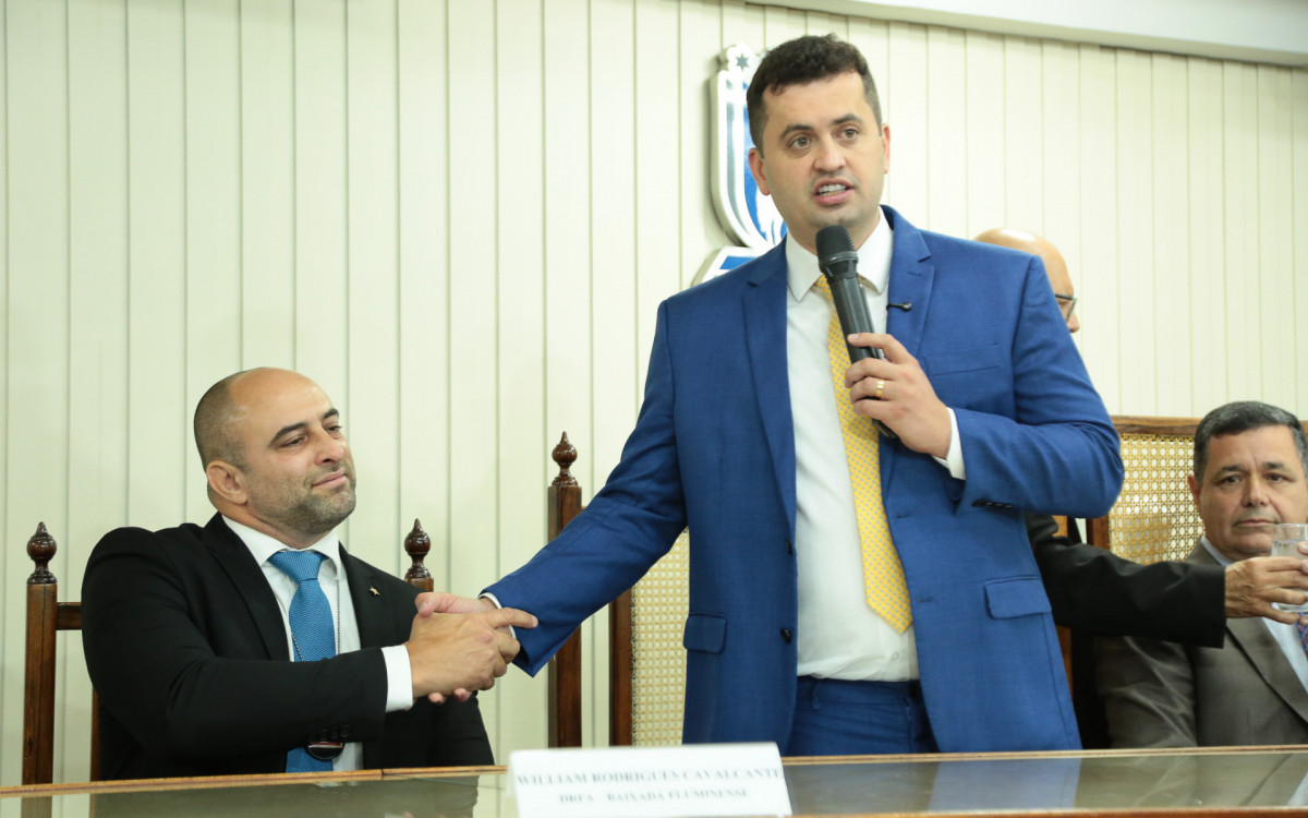 C&acirc;mara de Duque de Caxias concede honrarias a policiais civis e militares  - Art V&iacute;deo/ Victor Hugo/Divulga&ccedil;&atilde;o