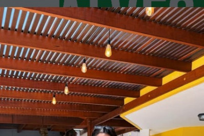 Key Alves posa de biquíni na reta final da gravidez