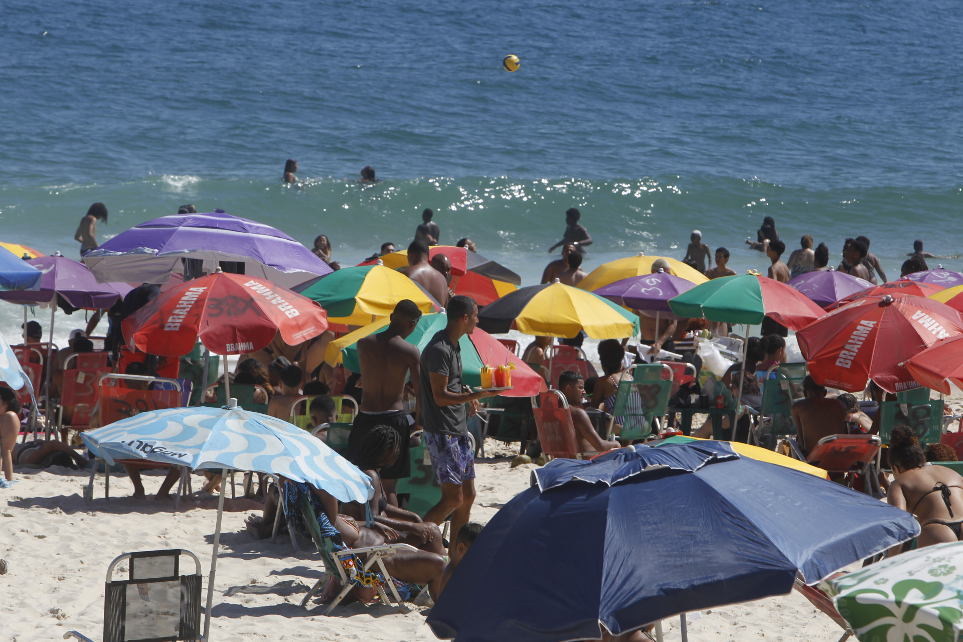 Movimenta&ccedil;&atilde;o na Praia de Ipanema e Praia do Arpoador, nesta segunda-feira (22) - Reginaldo Pimenta/Ag&ecirc;ncia O Dia