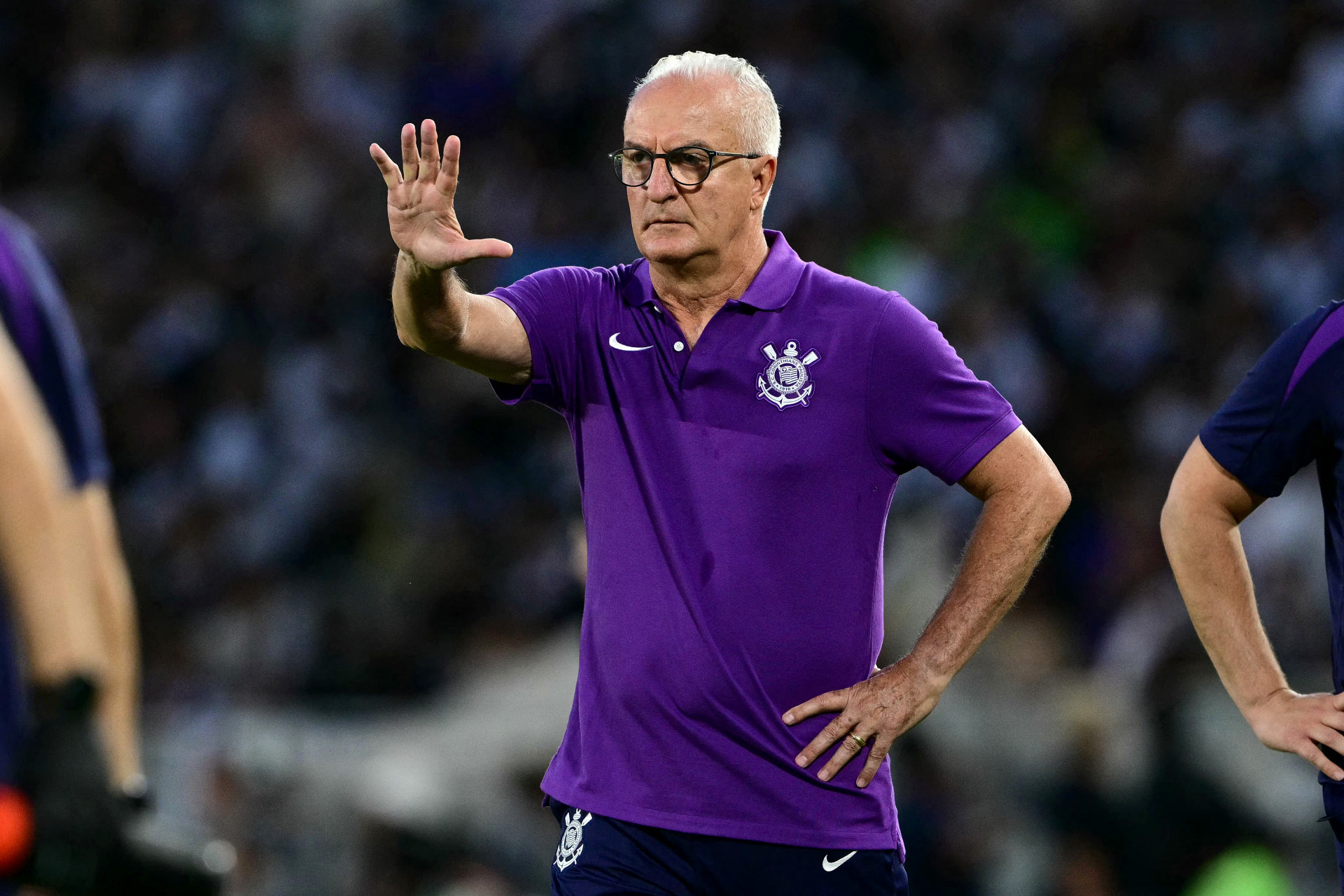 Corinthians anuncia demissão do técnico Dorival Júnior