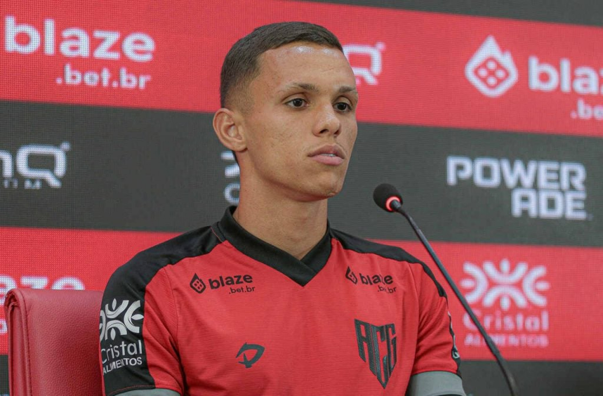 Palmeiras encaminha contrata&ccedil;&atilde;o de promessa da S&eacute;rie B