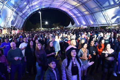 Prefeito de Resende, Tande Vieira, sanciona lei que incentiva produção artesanal de cervejas