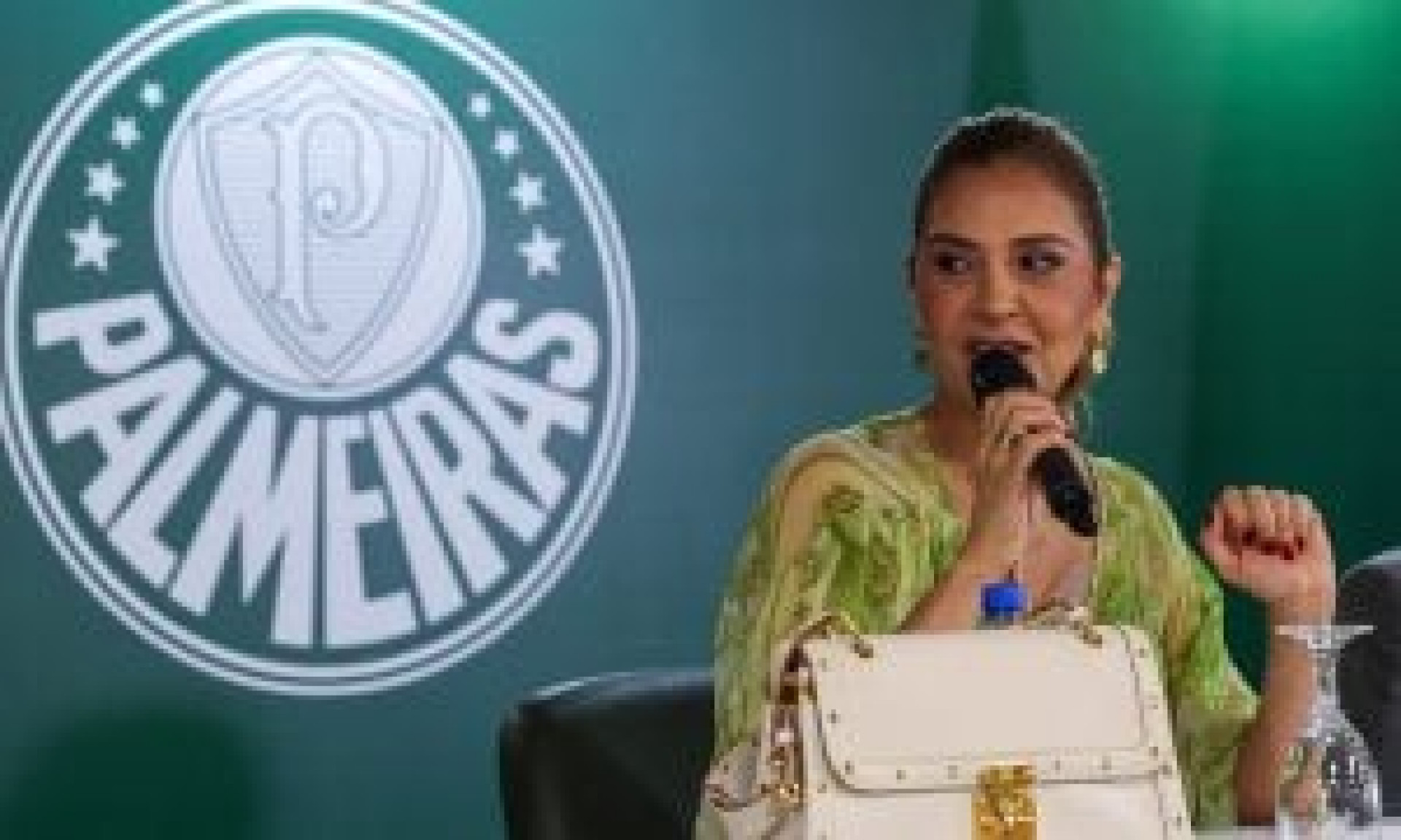 Empres&aacute;ria de Haaland defende Leila Pereira e denuncia machismo no futebol