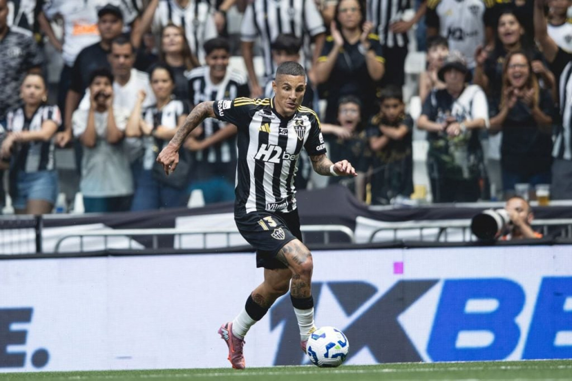 Fluminense faz proposta ao Atl&eacute;tico por Guilherme Arana