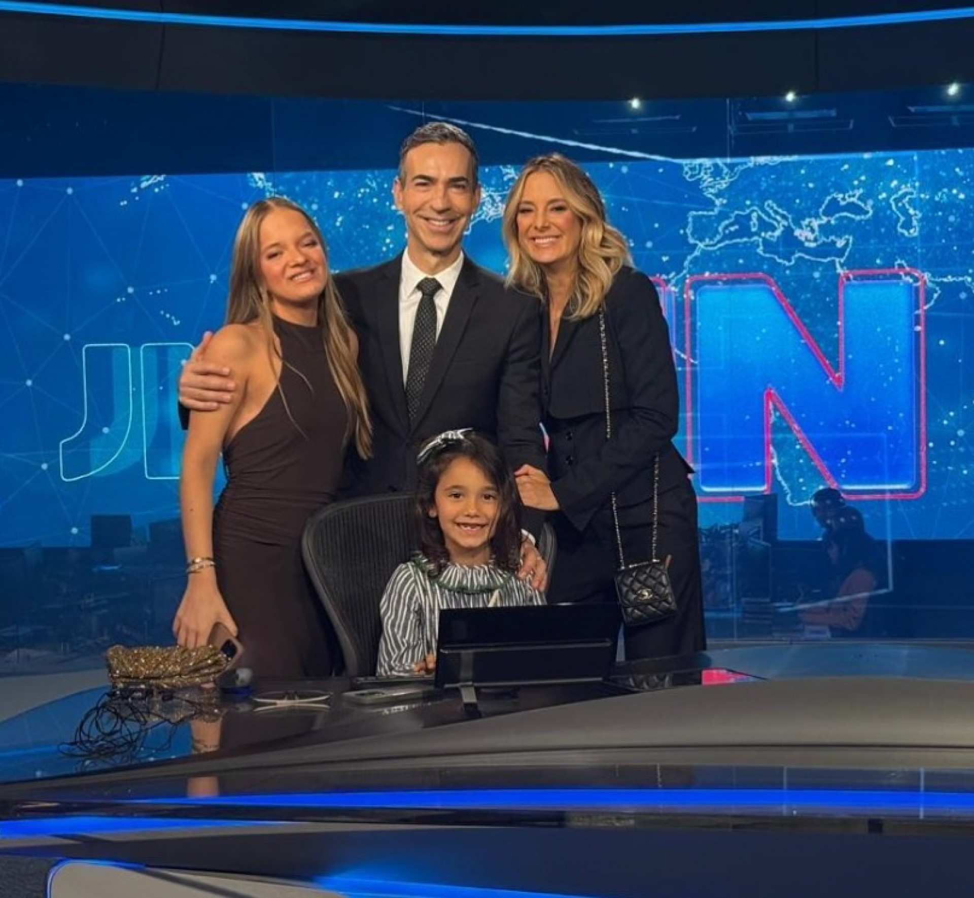 Rafaella Justus, César Tralli, Manuella e TIciane Pinheiro - Reprodução / Instagram