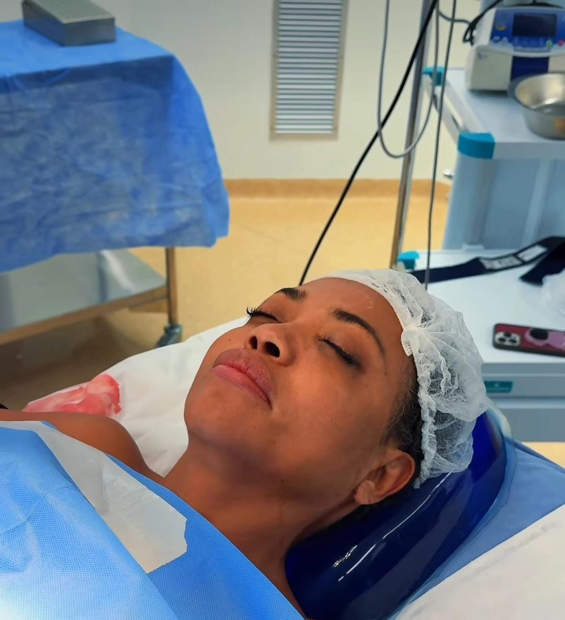 Gaby Amarantos diz que sonhava colocar as proteses desde a adolescência - Reprodução / Instagram