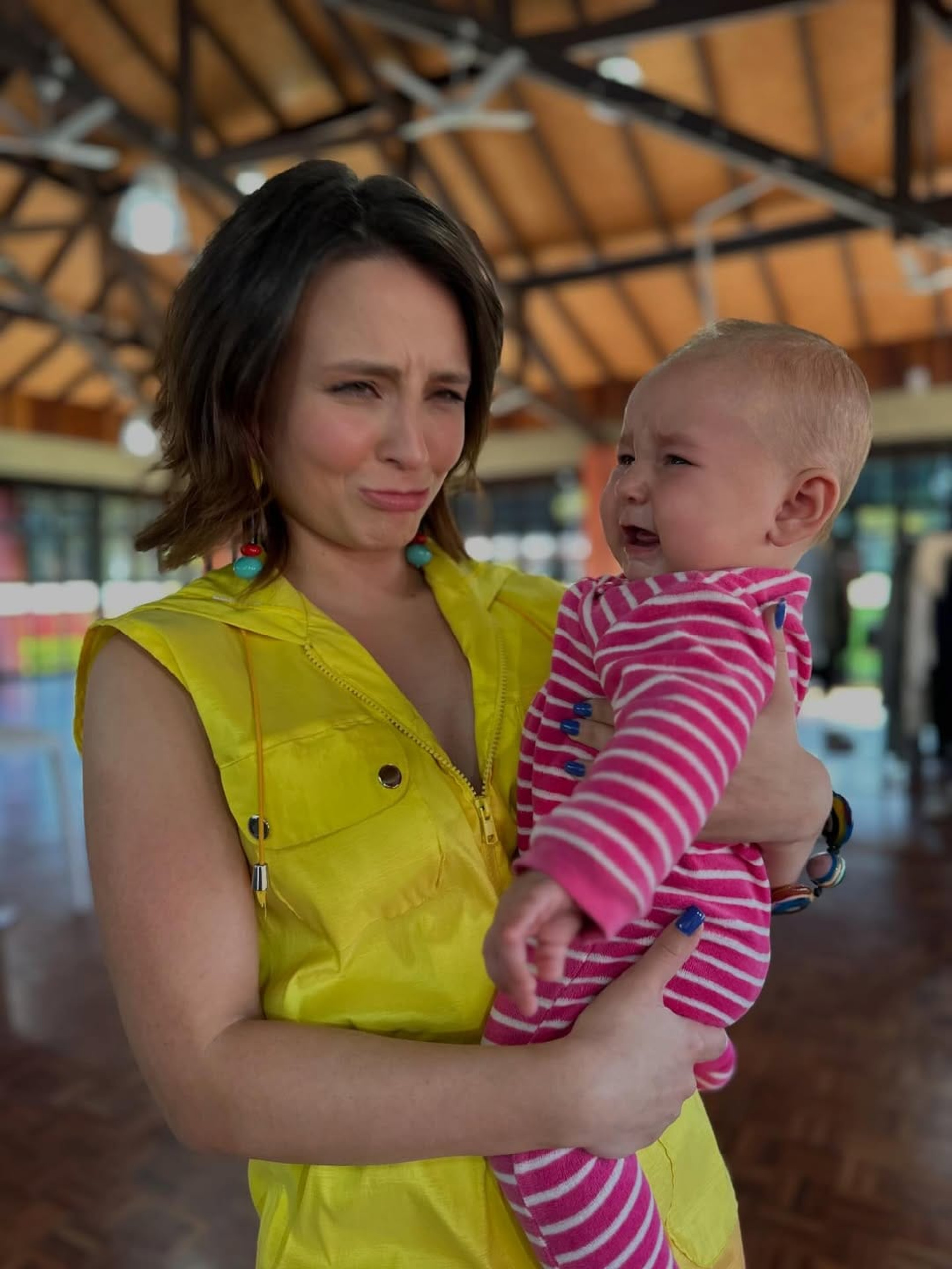 Larissa Manoela também faz papel de mãe na novela 