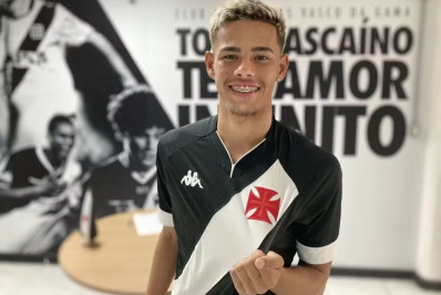 Clube da Série B encaminha contratação de meio-campista do Vasco