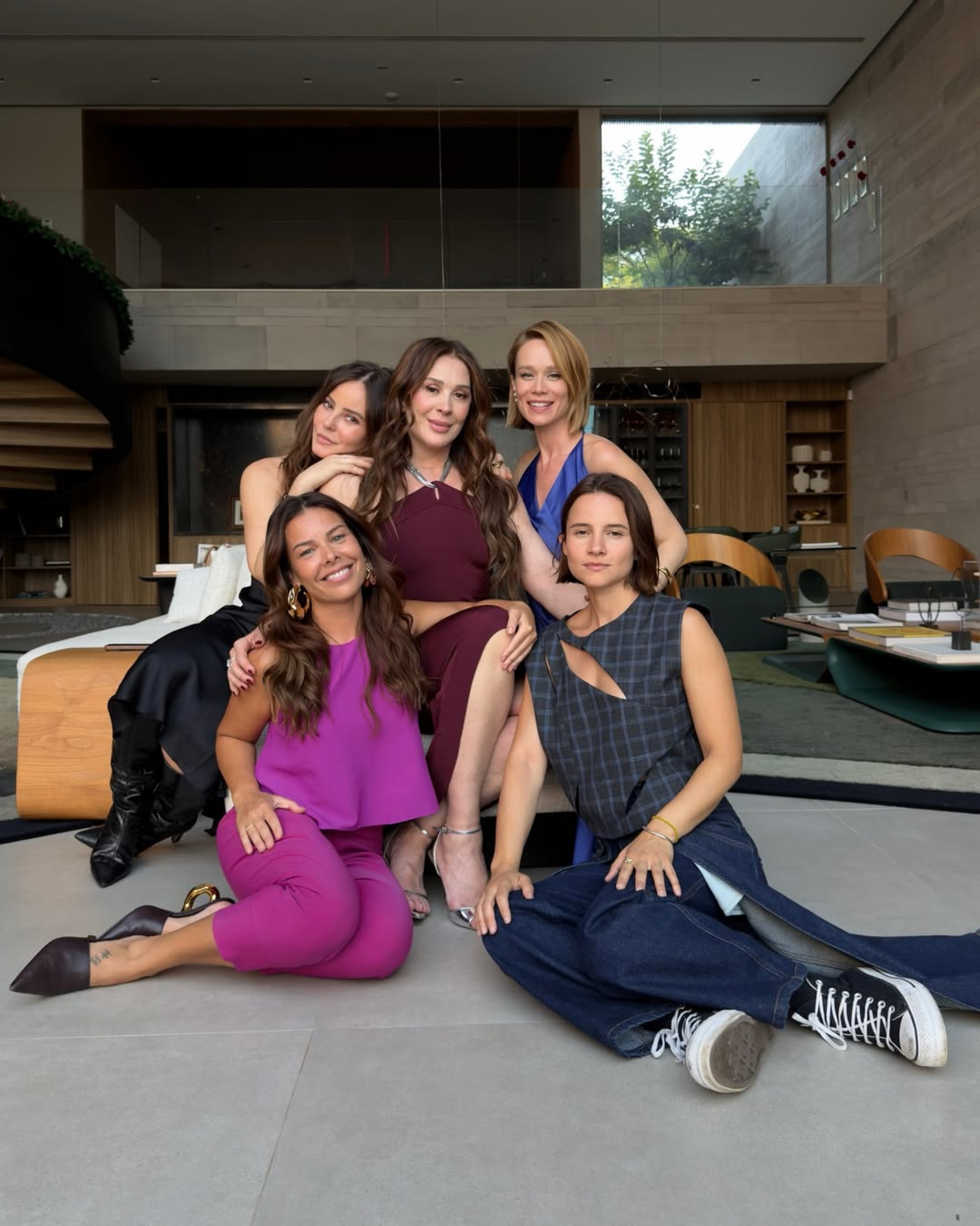 Paolla Oliveira, Mariana Ximenes, Bianca Comparato e Fernanda Souza marcaram presença na festa de Claudia Raia - Reprodução / Instagram