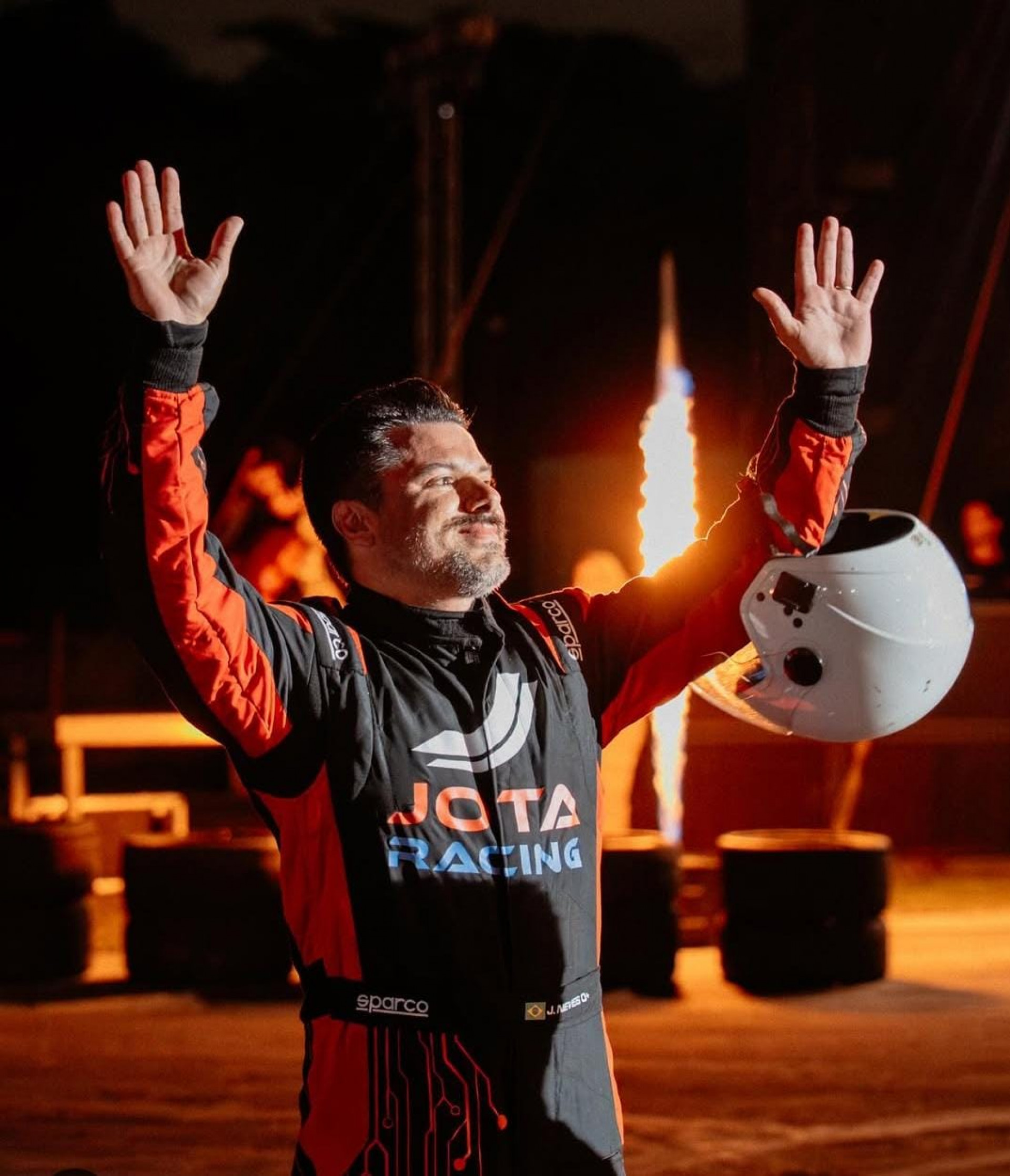 Idealizador do evento, o piloto Jonathan Neves, o JJ, era só alegria - Divulgação