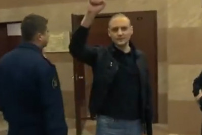 Tribunal russo condena opositor de Putin a seis anos de prisão