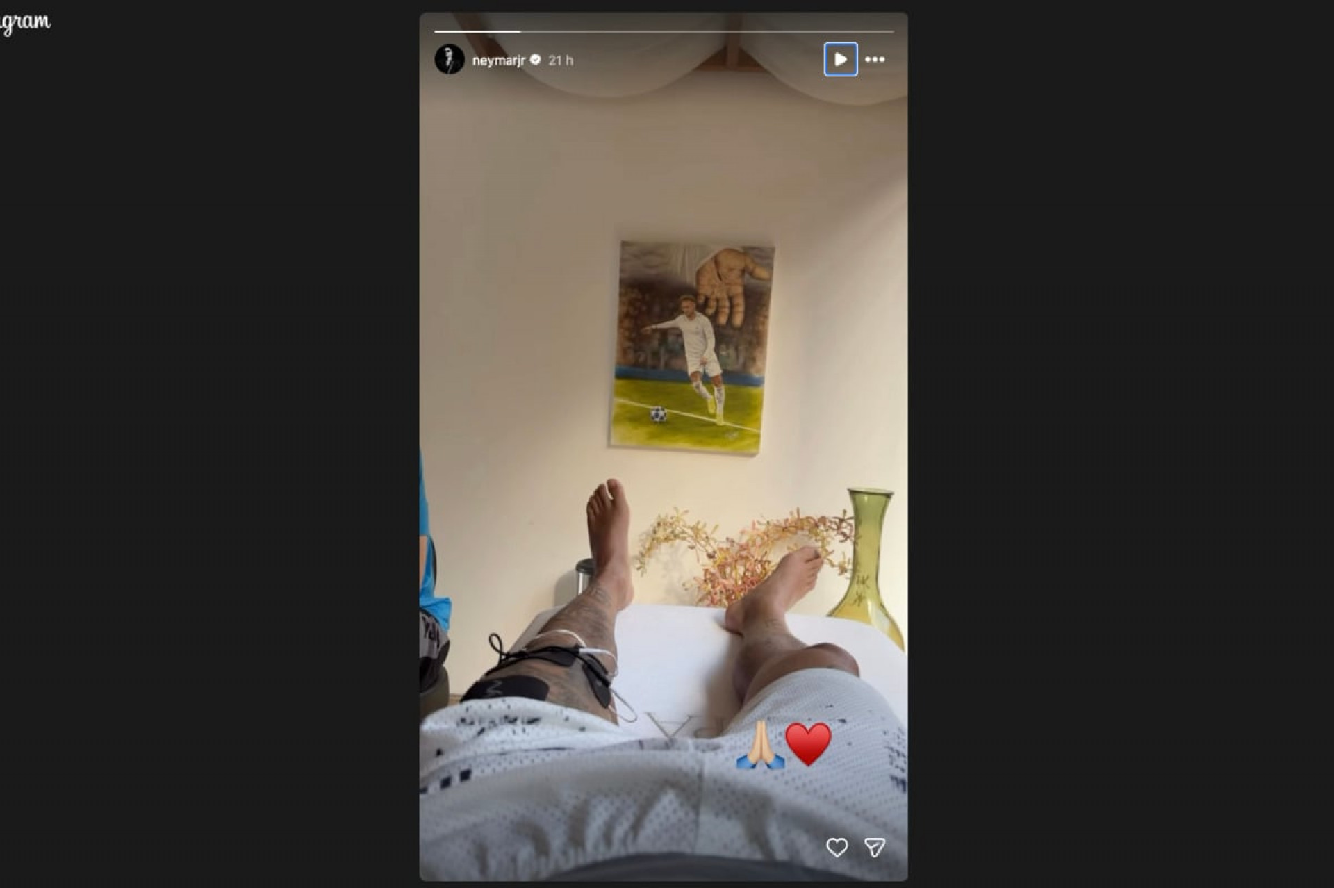 Neymar atualiza estado do joelho em meio aos preparativos e celebra&ccedil;&otilde;es de Natal