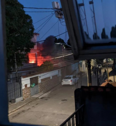 Crianças mortas em incêndio em Sepetiba estavam sozinhas