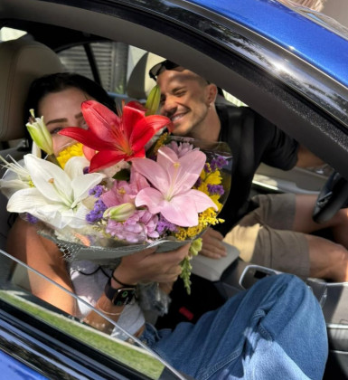 André Lamoglia publica clique romântico com Jade Picon