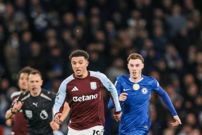 João Pedro marca, mas Aston Villa bate Chelsea de virada no Campeonato Inglês