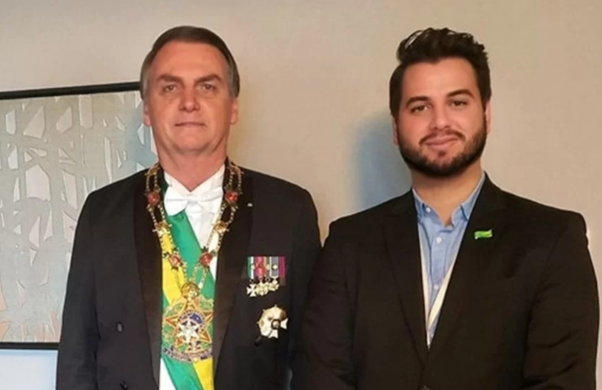 Filipe Martins ao lado de Jair Bolsonaro 