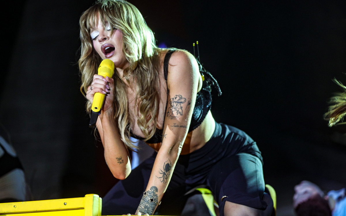 Lu&iacute;sa Sonza conta hits da carreira em show no Rio