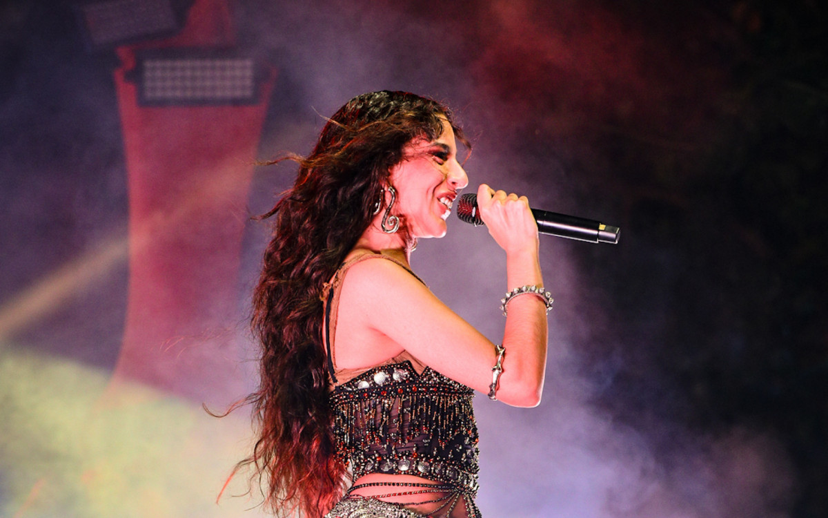 Marina Sena faz show no 'Ser&aacute;QAbre?'