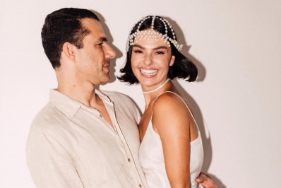 Marcus Buaiz festeja aniversário de casamento com Isis Valverde