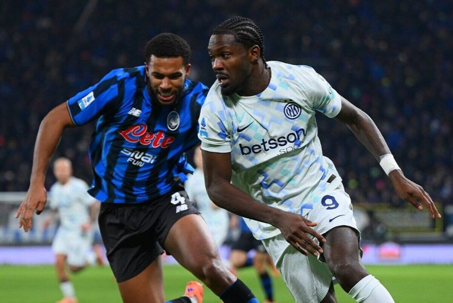 Inter de Mil&atilde;o vence a Atalanta e retoma lideran&ccedil;a do Italiano